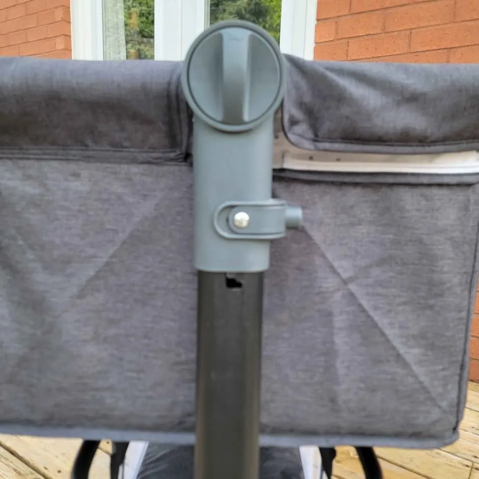 Portable Bassinet & Bedside Sleeper image indicator(2)