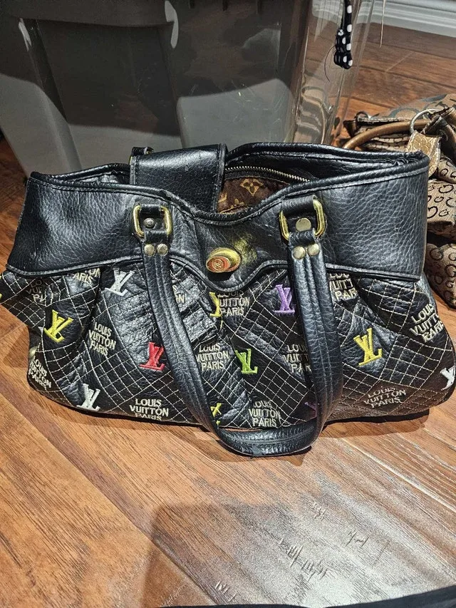 womens hand bags image indicator(4)