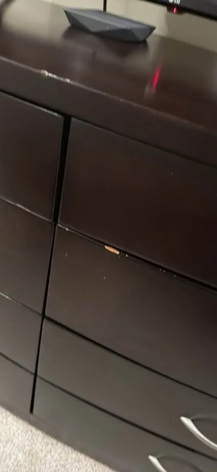 Large dresser image indicator(5)