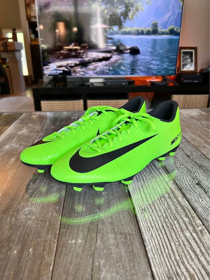 Nike Mercurial Soccer cleats thumbnail