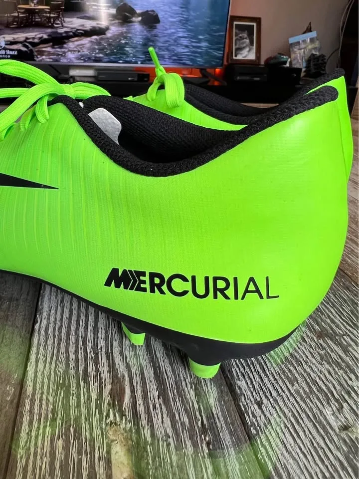 Nike Mercurial Soccer cleats image indicator(8)