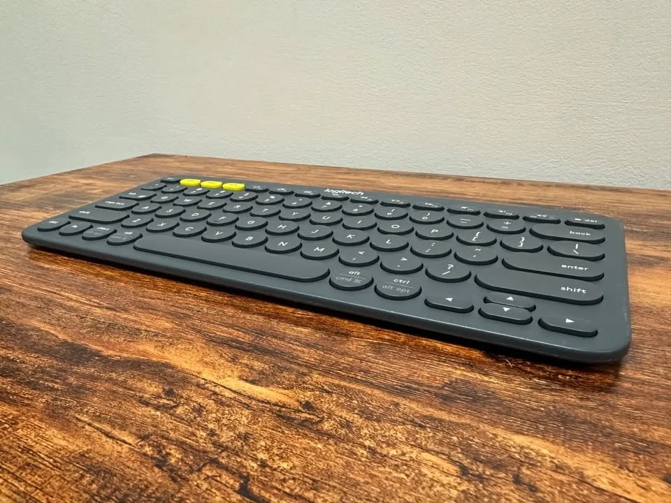 Logitech K380 Grey Wireless Bluetooth Keyboard image indicator(2)