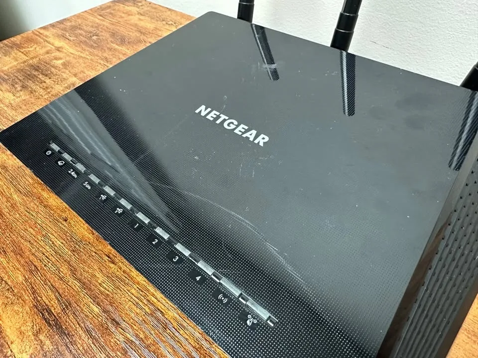 NETGEAR AC1750 Smart WiFi Router R6400v1 image indicator(5)