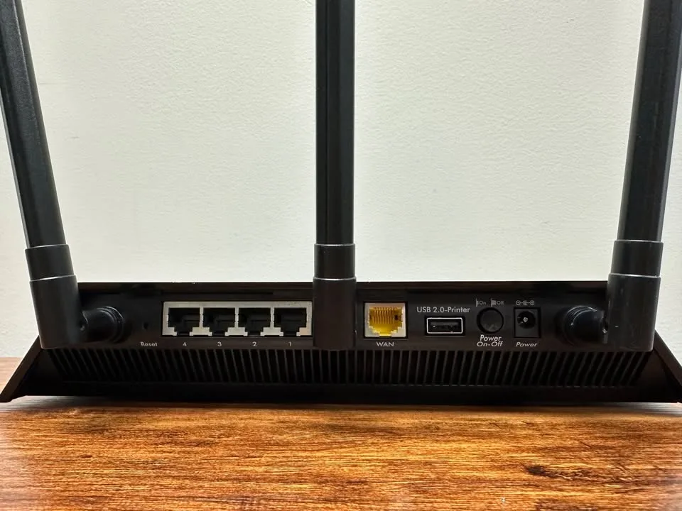 NETGEAR AC1750 Smart WiFi Router R6400v1 image indicator(7)