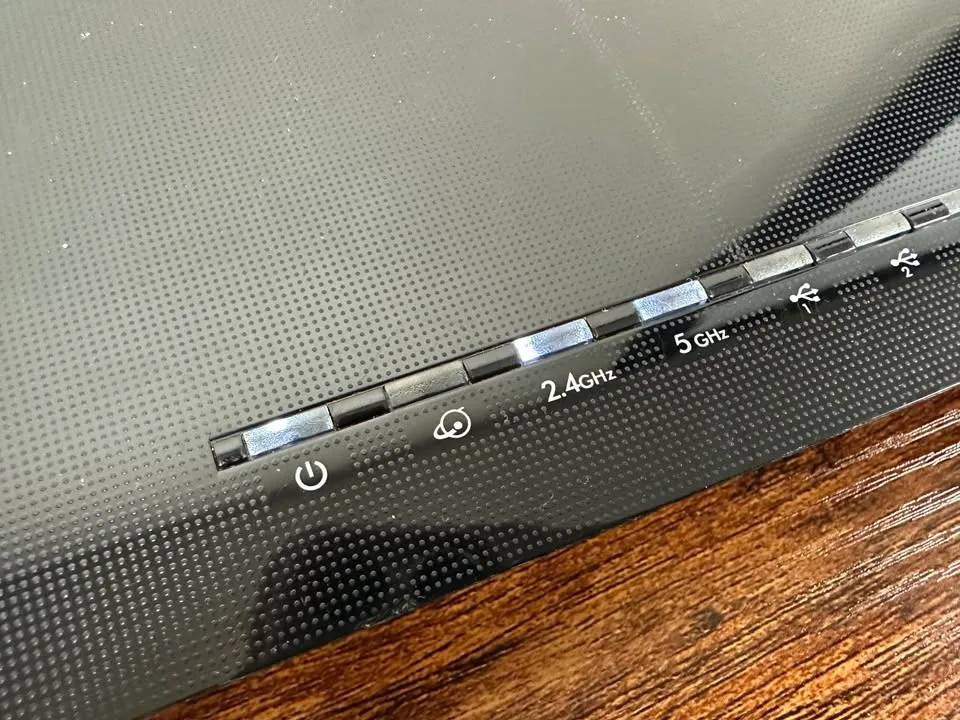 NETGEAR AC1750 Smart WiFi Router R6400v1 image indicator(9)