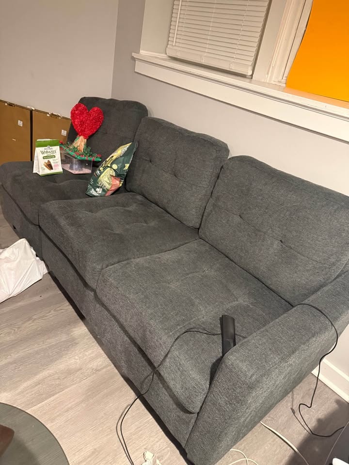 Sectional - photo 2