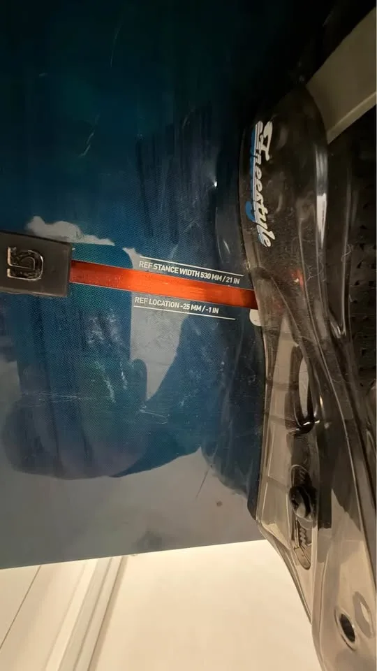 Burton Snowboard/ boots 154cm/ size 9.5 image indicator(2)