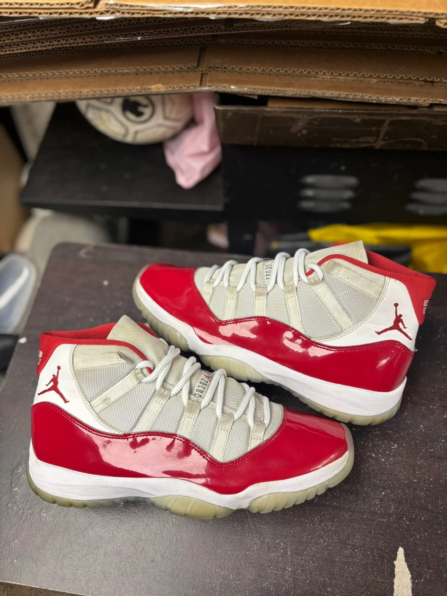 Air Jordan 11 Cherry