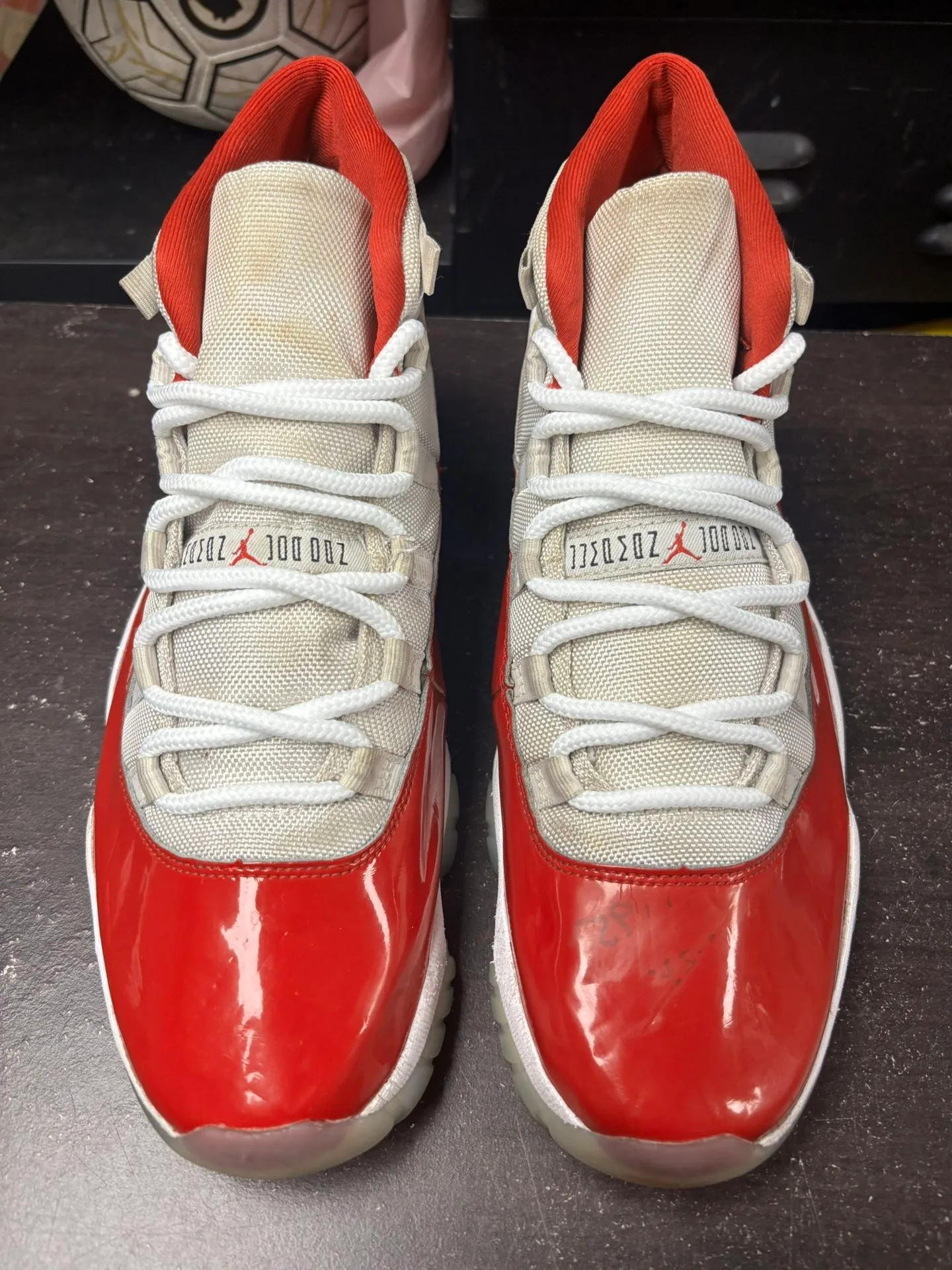 Air Jordan 11 Cherry image indicator(2)