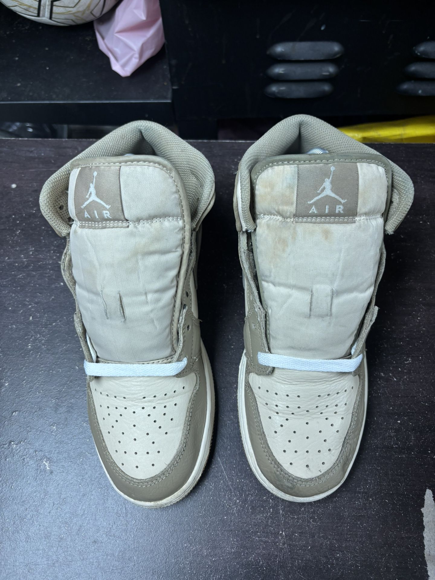Air Jordan 1 Mid Legend Brown GS - photo 2