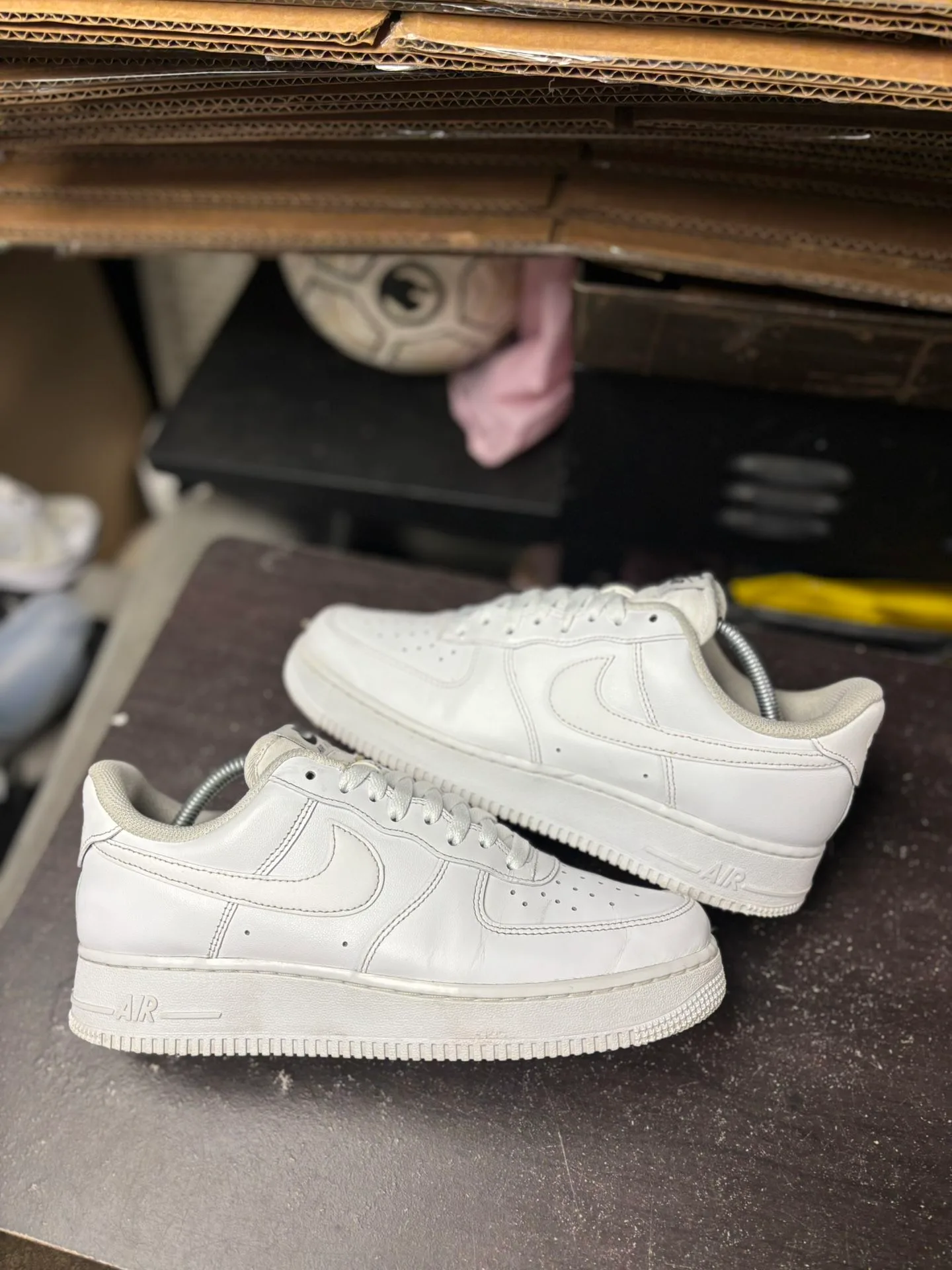 Air Force 1 Low Triple White Flyease