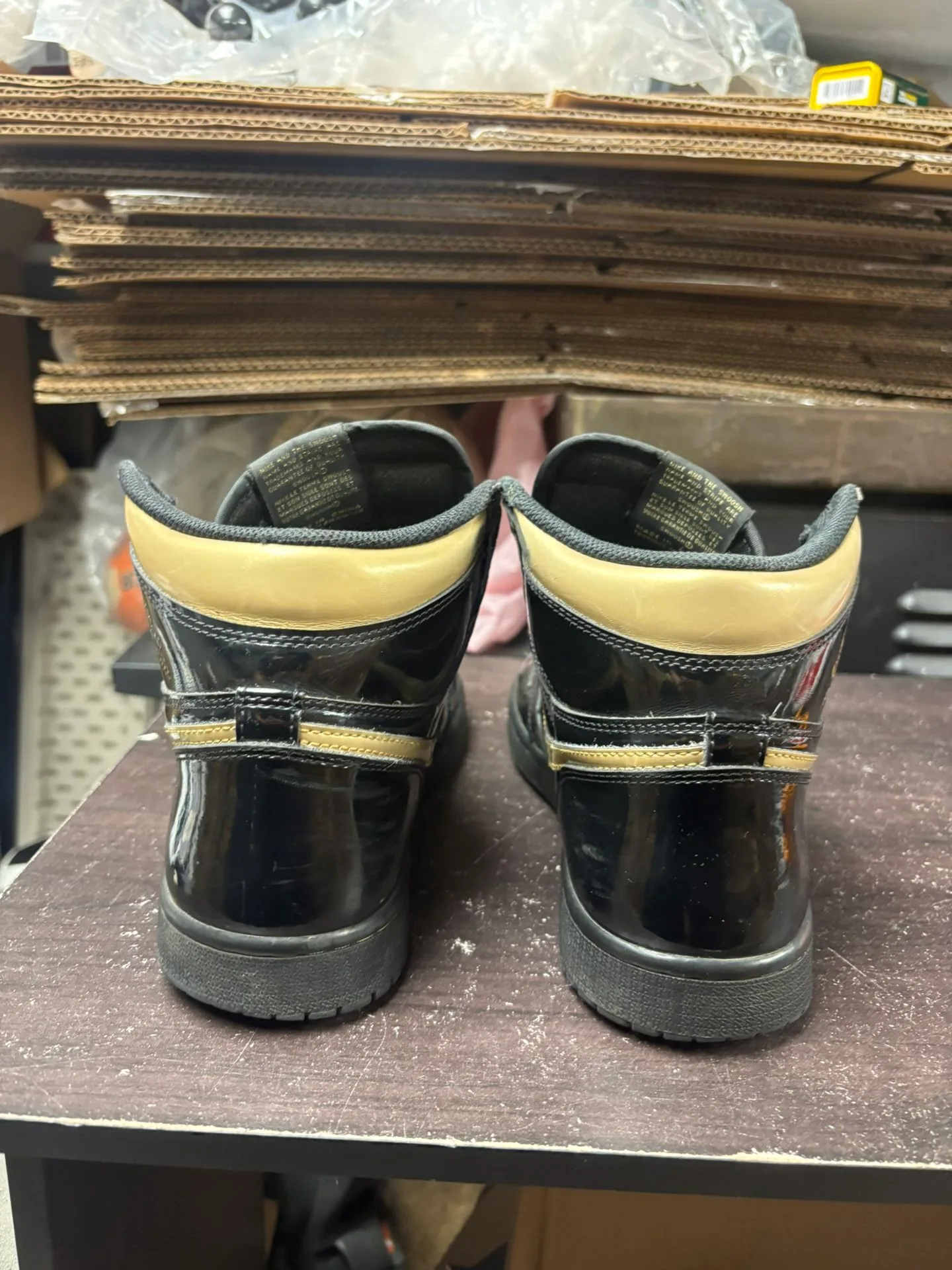 Air Jordan 1 High Black Metallic Gold image indicator(4)