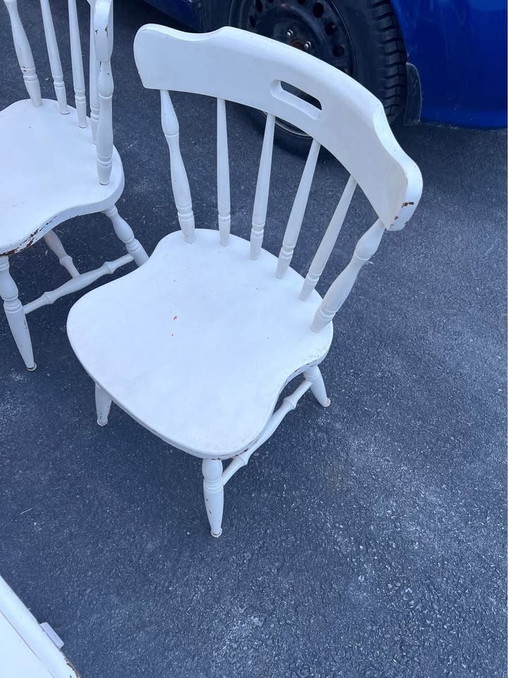 Kitchen Table with 4 Chairs - photo 5
