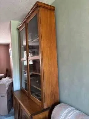 Vintage bookcase & hutch image indicator(5)