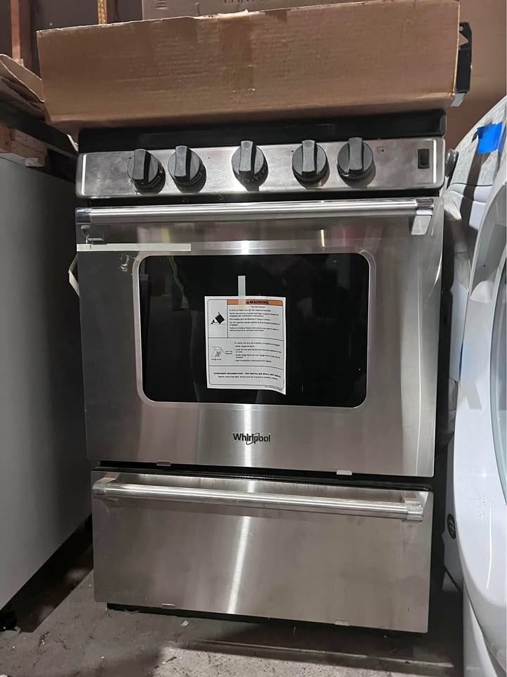 NEW Whirlpool Gas Range