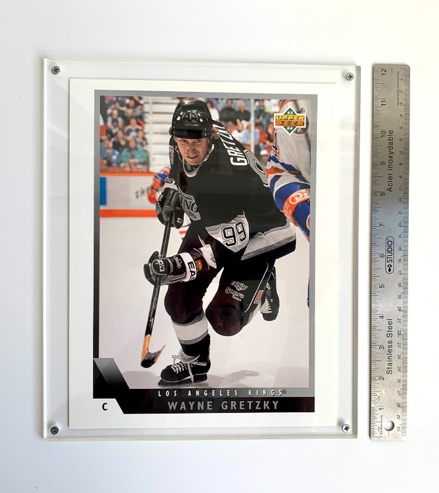 Upper Deck Hockey Wayne Gretzky Blow up Card 1993-94 Encased