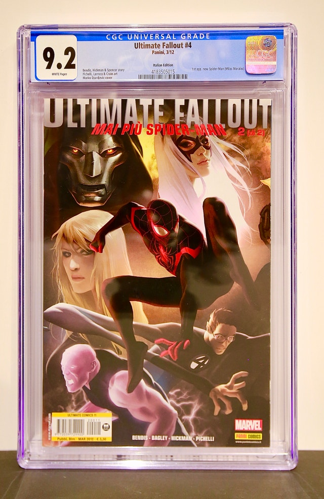 Ultimate Fallout # 4 CGC 9.2 - Marko Djurdjevic Variant