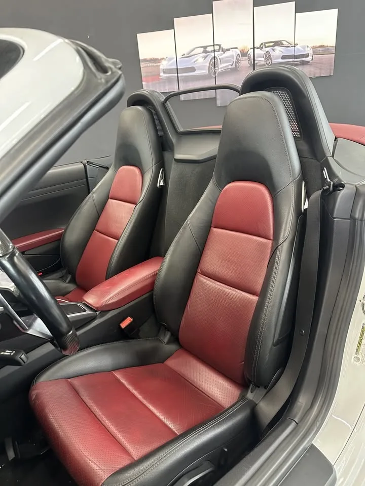 Porsche 718 Boxster image indicator(9)