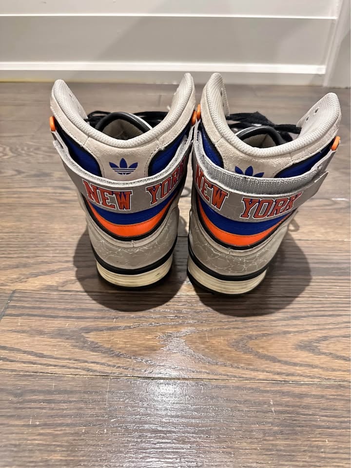 New York Knicks Addidas high tops used Size 12 - photo 2