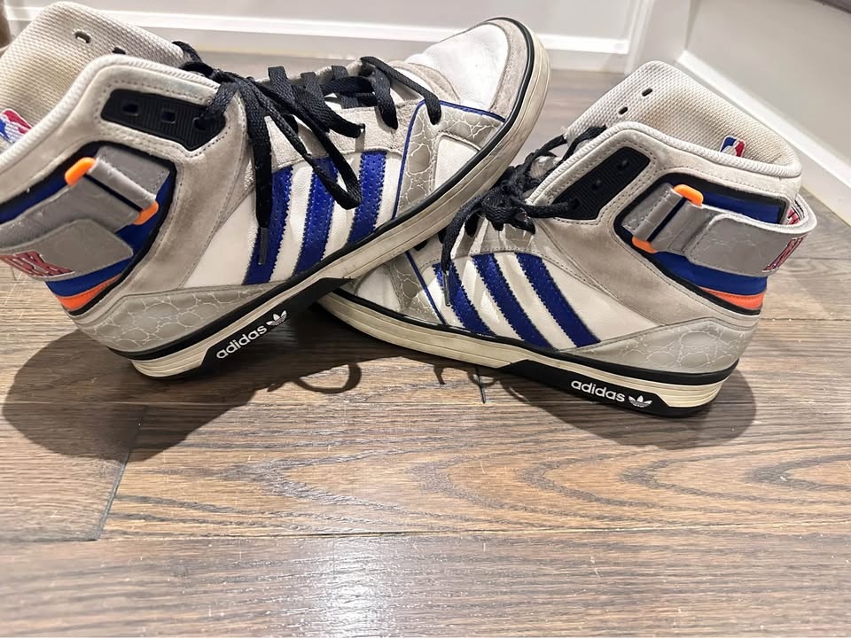 New York Knicks Addidas high tops used Size 12 - photo 3