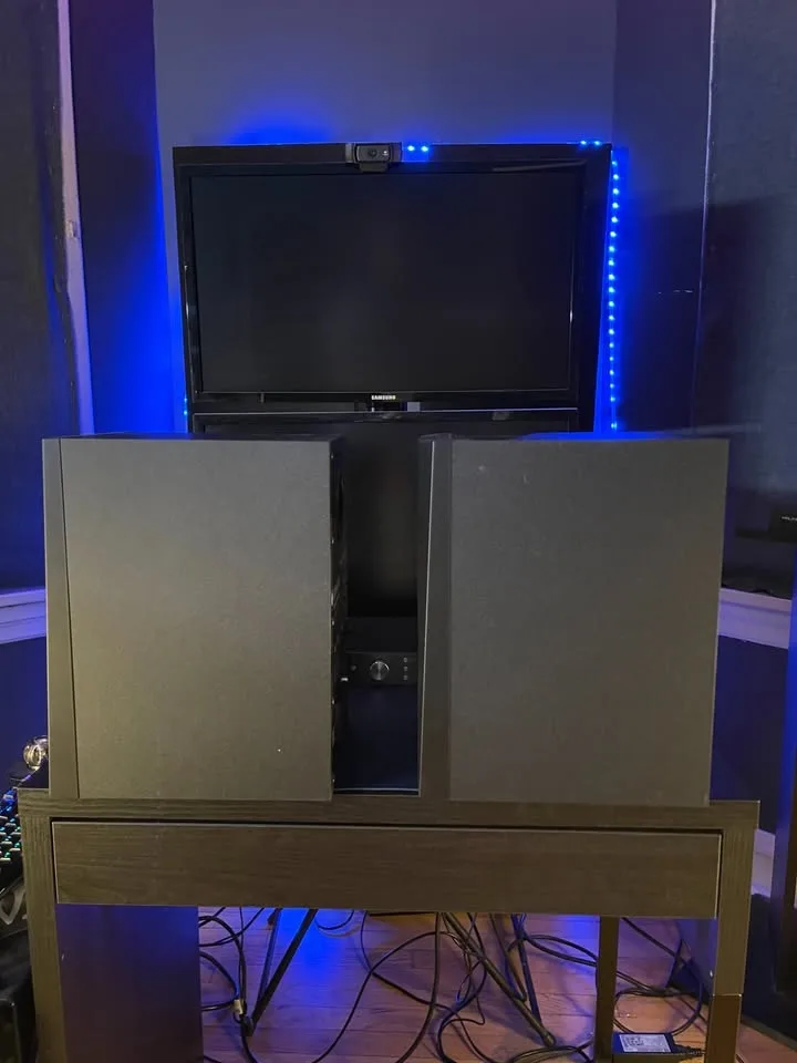 ADAM Audio T7V - 7" Active Studio Monitors (Pair) image indicator(2)