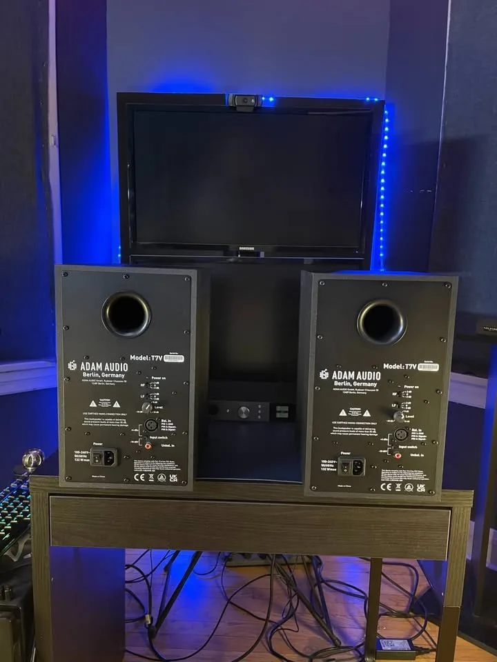 ADAM Audio T7V - 7" Active Studio Monitors (Pair) image indicator(3)