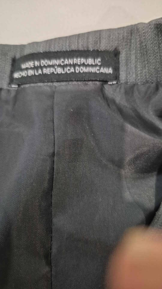 VanHeusen's Boys Grey Coat & pant Set in Excellent Condition - photo 3