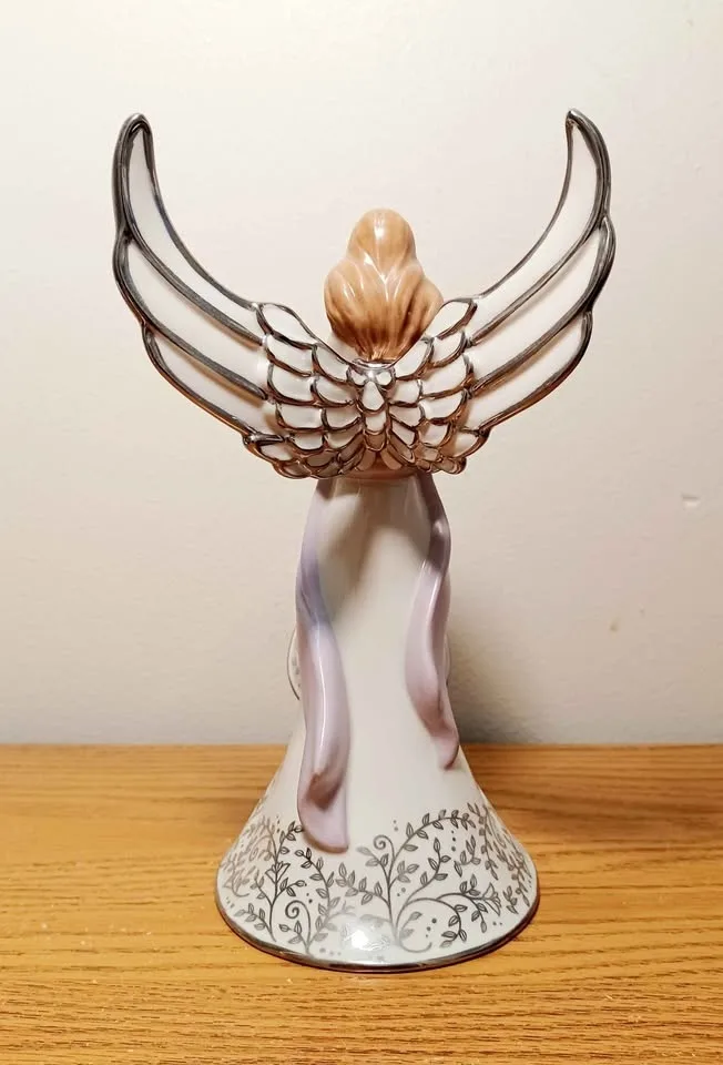 Vtg.Collectible Bradford Music Box Figurine image indicator(3)