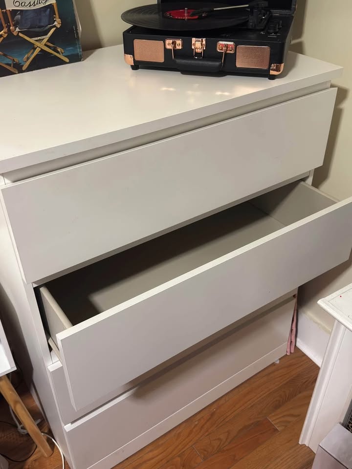 White IKEA 4 drawer dresser - photo 2