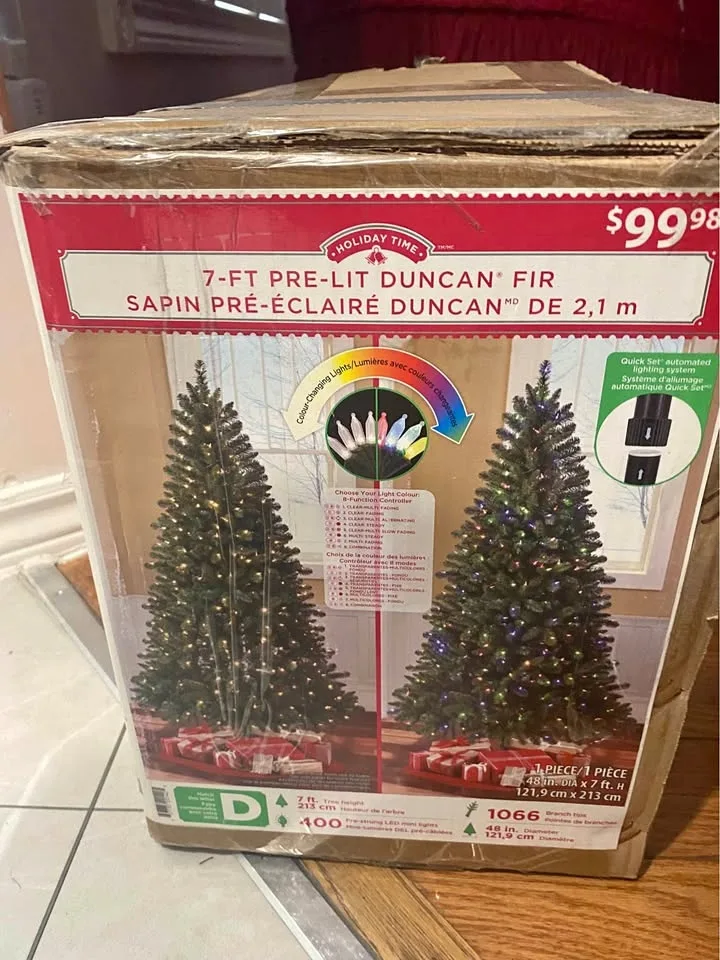 Pre-lit Christmas Tree