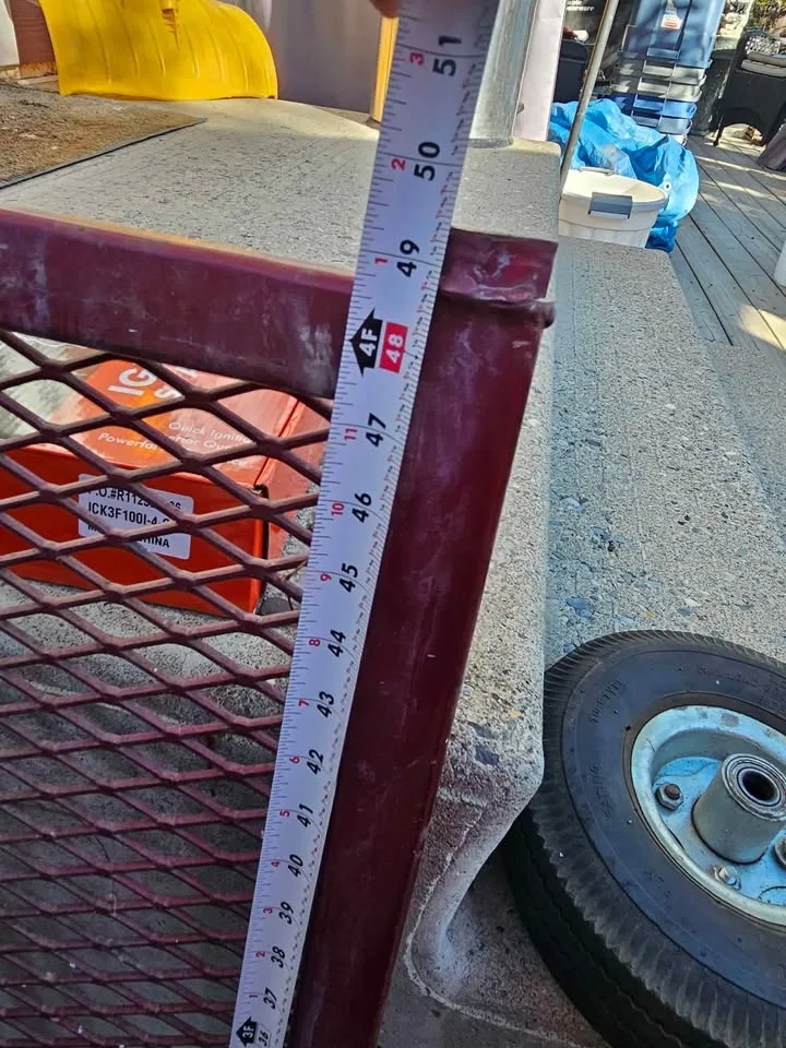 Airflow tailgate 48 1/2 x 22 image indicator(2)