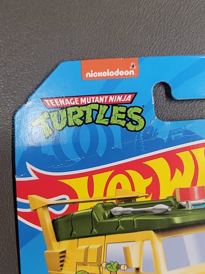 Hot Wheels Turtles Party Wagon TMNT 2021 - photo 2