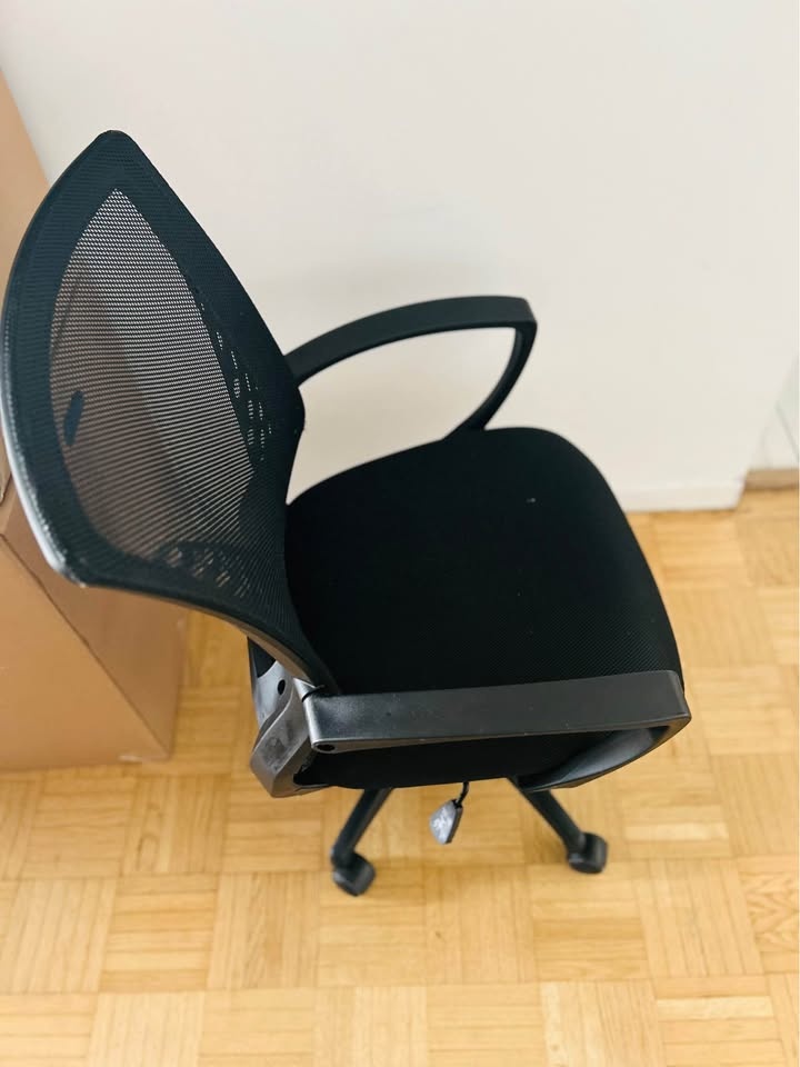 Office Chair - photo 2