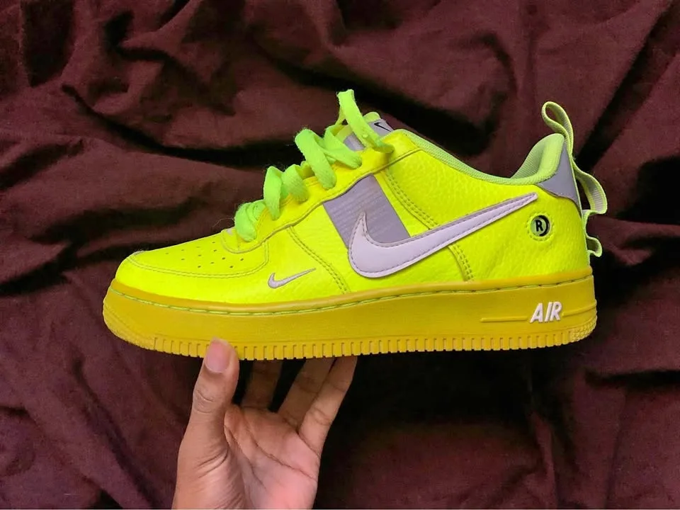 Size 5.5Y Retro Shoes SEND OFFERS