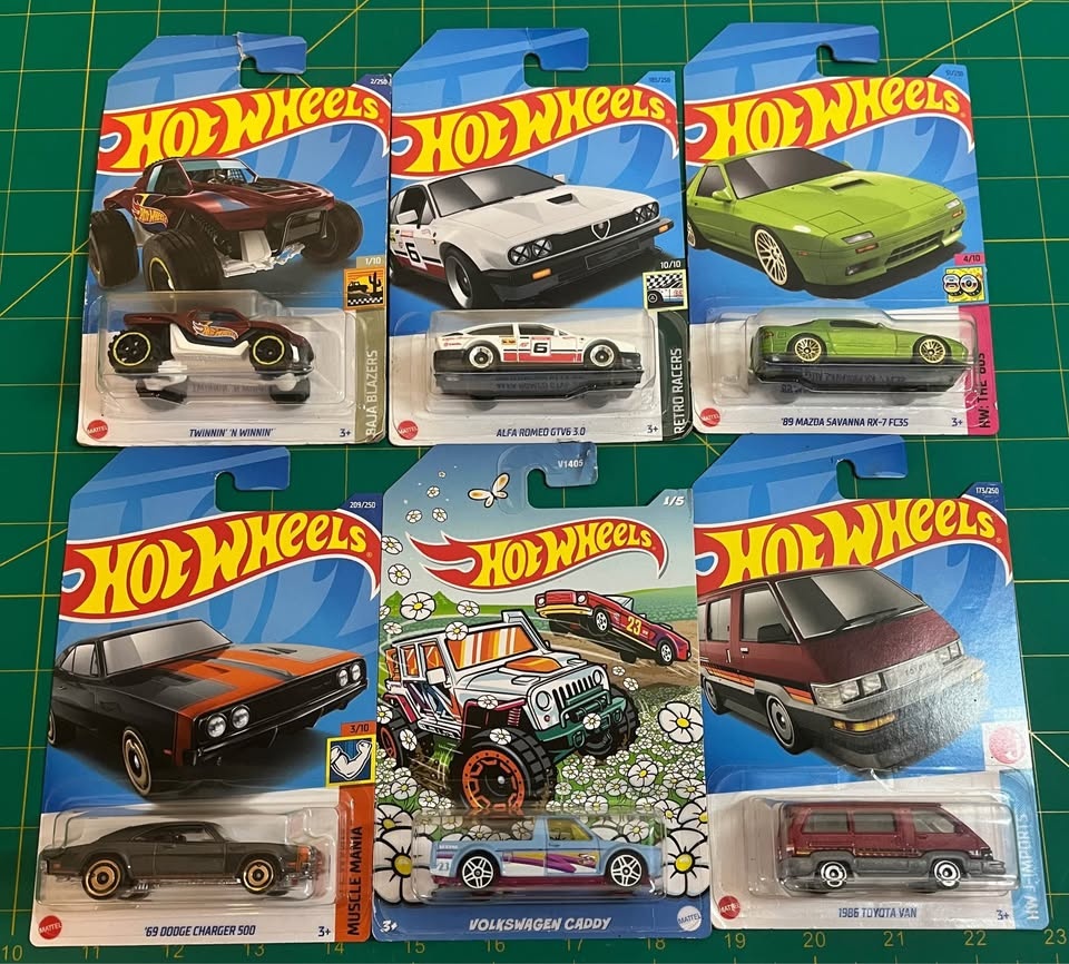 Hot Wheels Lot – 38 Vehicles (Singles + 5-Pack) - photo 5