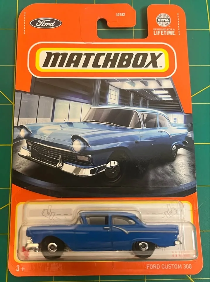Matchbox Lot – WARN 5-Pack + 9 Carded Cars image indicator(2)