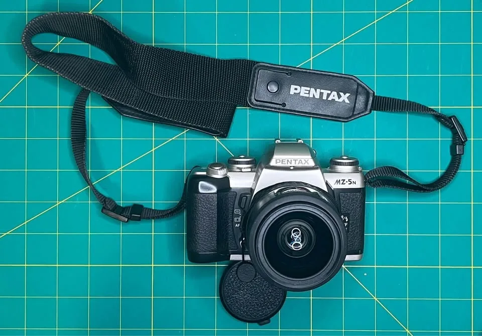 Pentax MZ-5n 35mm Film Kit image indicator(4)