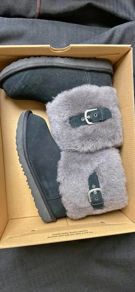 New Uggs, Girls size 1