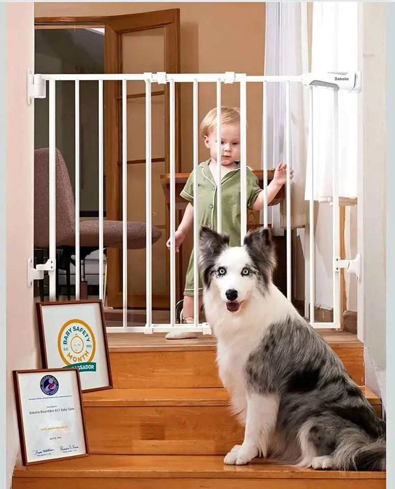 Babelio Baby Gate 26-43" W, 28" H, No Bottom Bar