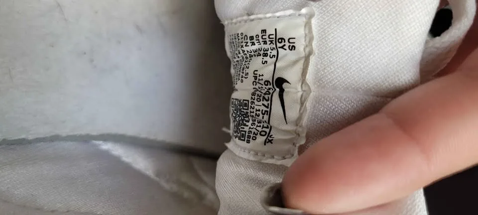 NIKE RUNNING SHOES (Air Huarache) image indicator(5)