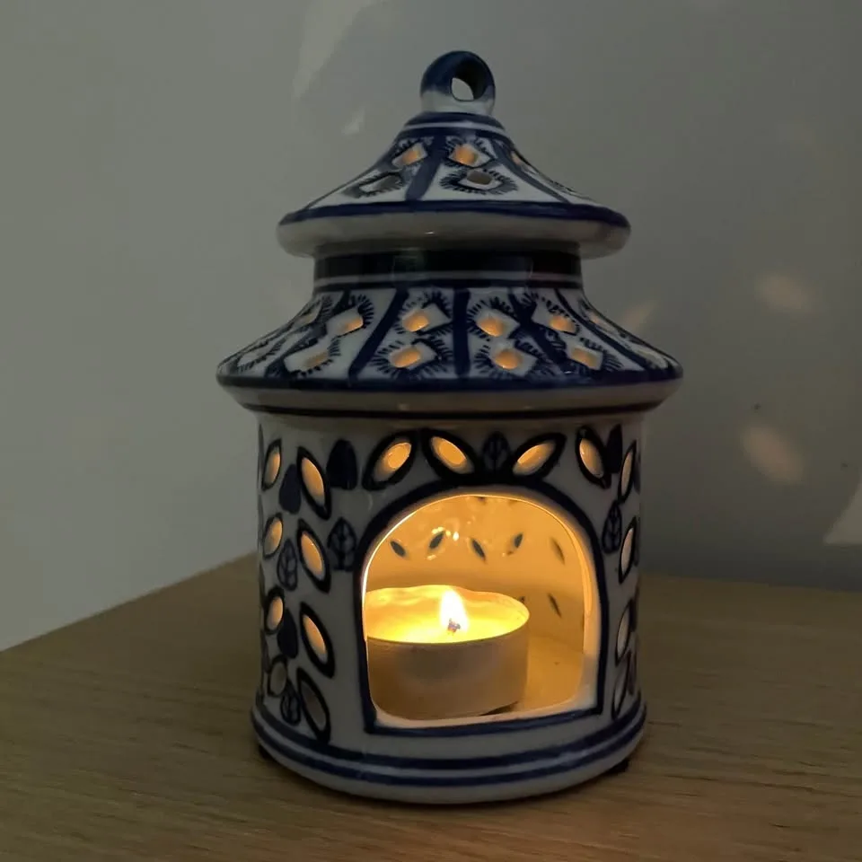 Vintage Chinoiserie Pagoda Blue and White Tea light lantern - RA image indicator(2)