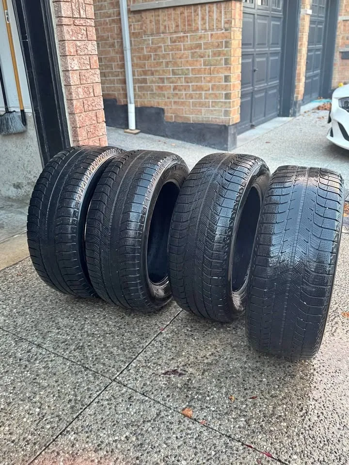 Michelin Latitude X-Ice Winter Tires - 275/55R20 (Set of 4)