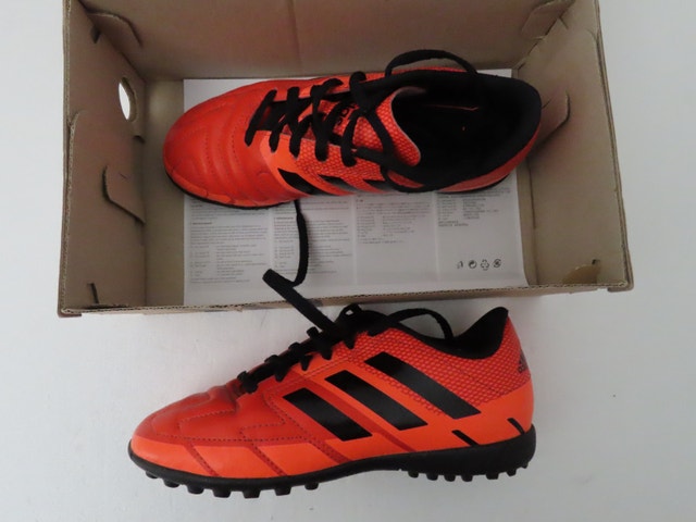 Adidas Neoride III TFJ kids' soccer cleats (US Size 3)