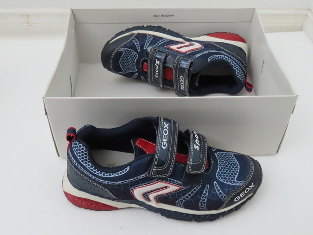 GEOX J Bernie B kids' shoes (US Size 3.5)