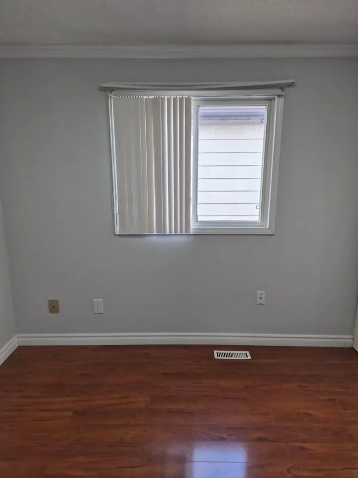 2 Beds 1 Bath - House image indicator(9)