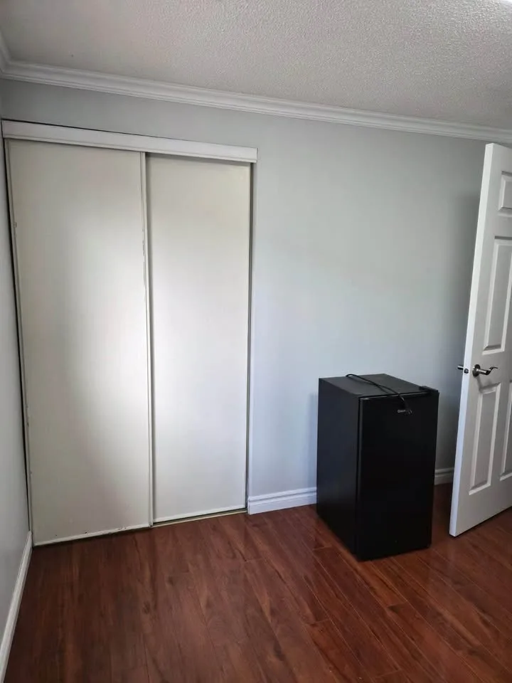 2 Beds 1 Bath - House image indicator(10)