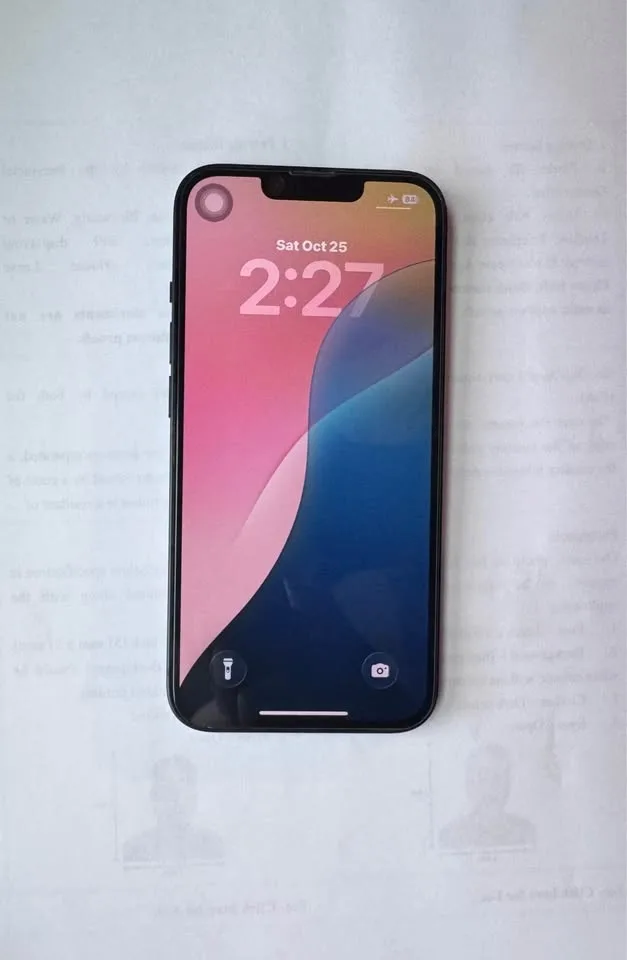 iPhone 13, 256 Gb, 86% battery. Read full description image indicator(5)