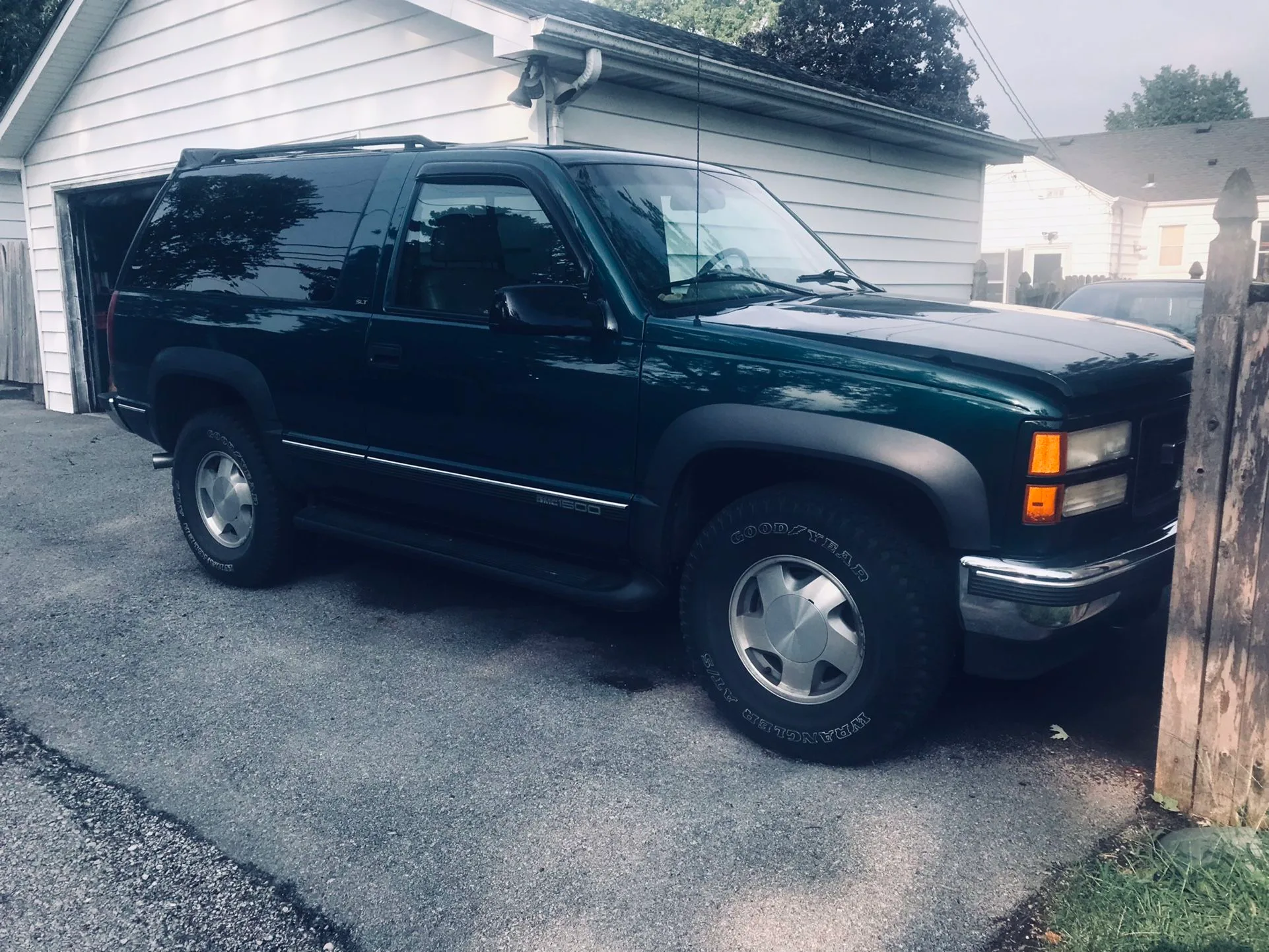 1996 GMC Yukon Wheels image indicator(9)