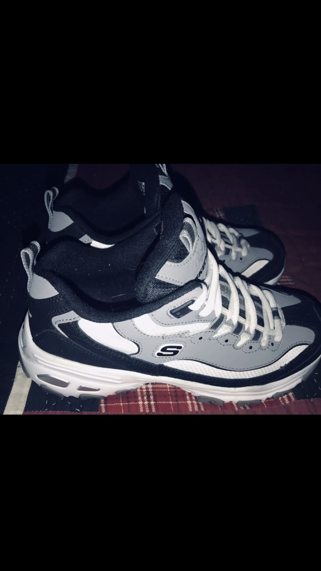 Skechers Women's D'Lites Memory Foam Lace-up Sneaker 7.5M - photo 3