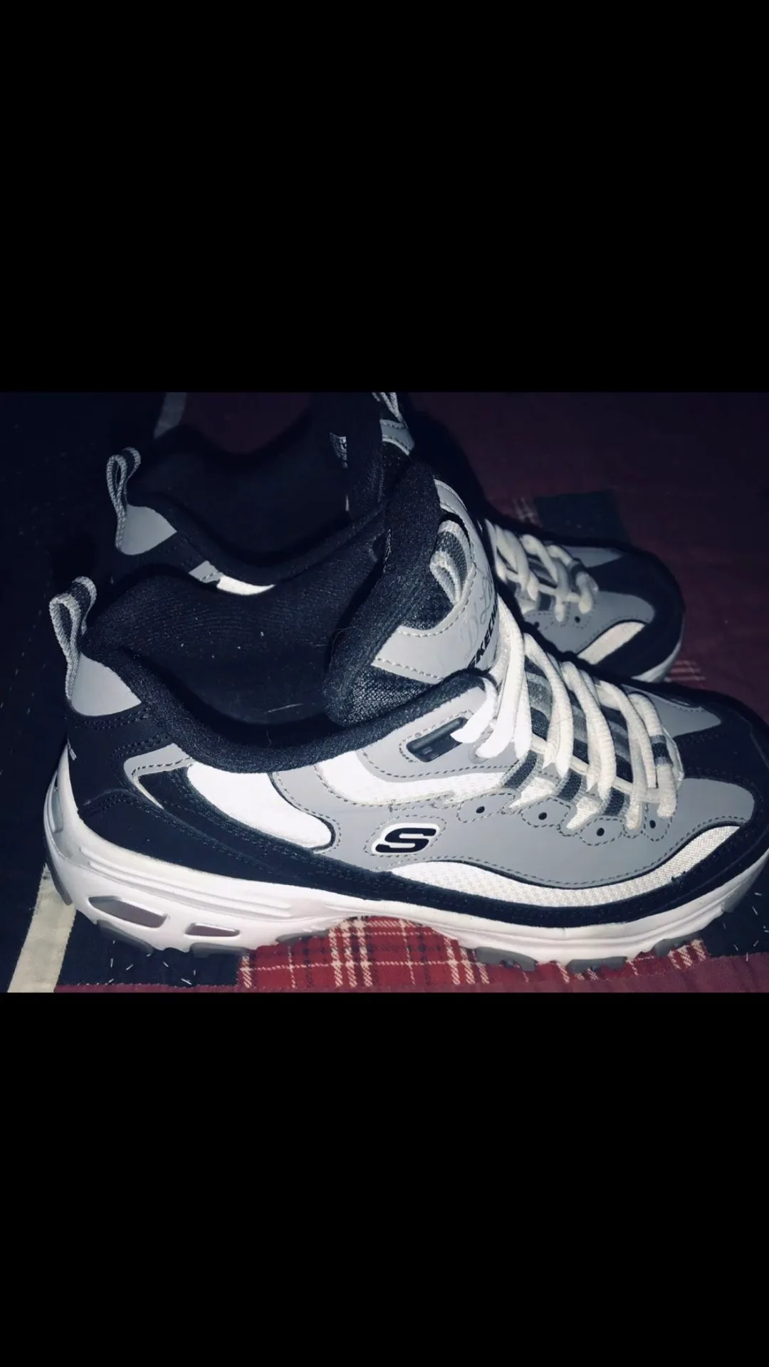 Skechers Women's D'Lites Memory Foam Lace-up Sneaker 7.5M image indicator(3)